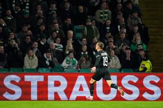 Horvat zadel v Glasgowu, Zeljković z Viktorio presenetil Romo