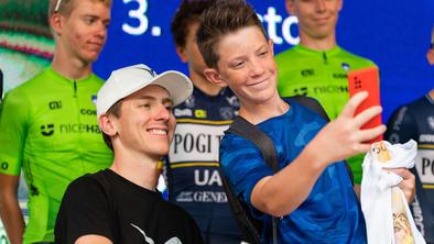 Pogačar bo žrtvam poplav namenil 30 tisočakov, trenira na vso moč, a odločil se še ni #video