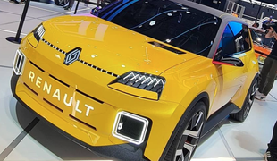 Prelomno leto 2030? Tudi Renault le še z elektriko.