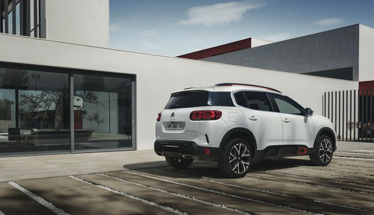 Oblikovni posebnež ne stavi le na svoj videz, temveč tudi na povečano udobje vožnje ter modularno zasnovo potniške kabine. | Foto: Citroën