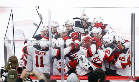 Devils na derbiju v Chicagu do nove zmage