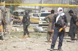 V Islamabadu odjeknila eksplozija v mošeji: najmanj 30 mrtvih in več kot 130 ranjenih