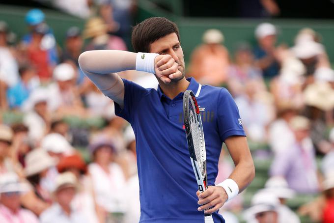 Novak Đoković igra s posebnim rokavom. | Foto: Guliverimage/Getty Images