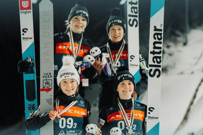 slovenci srebro MSP | Slovenske skakalke (Taja Bodlaj, Tina Erzar, Tinkara Komar in Lucija Jurgec) so v Lake Placidu postale svetovne mladinske podprvakinje na ekipni tekmi.  | Foto Instagram/FIS Ski Jumping