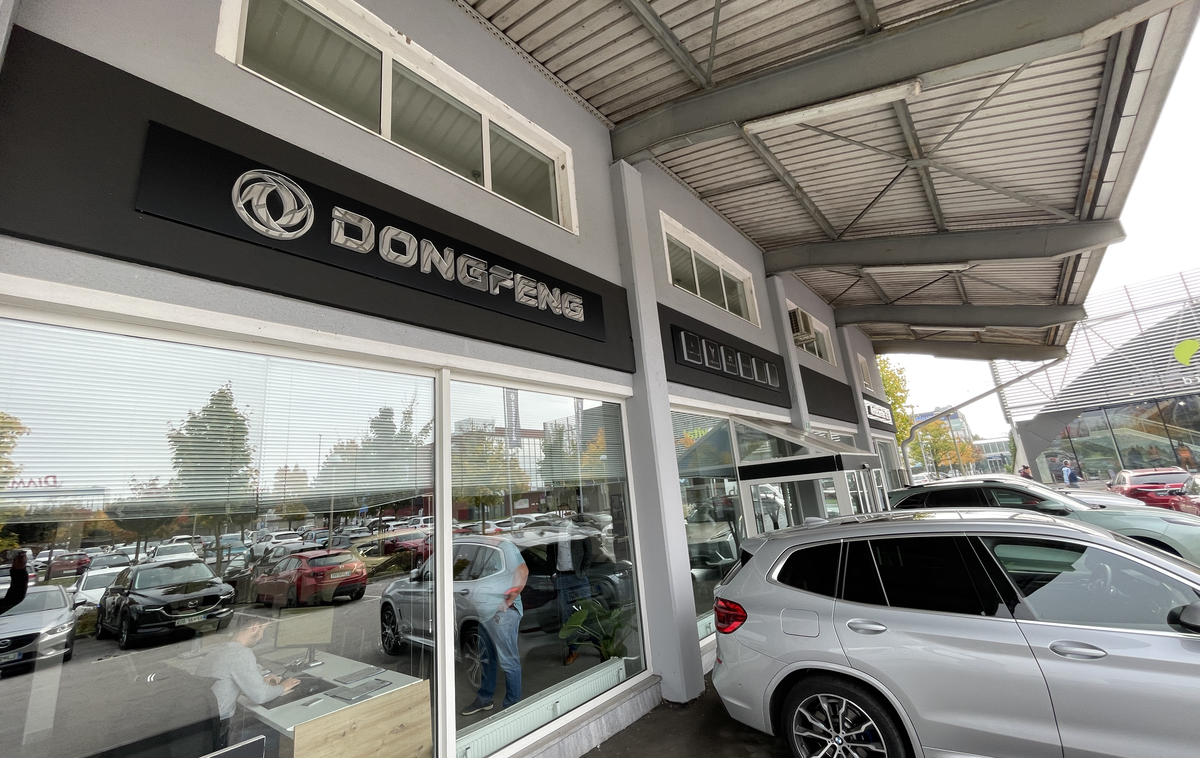 Dongfeng salon | Foto Gregor Pavšič