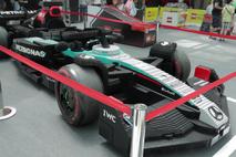 Lego replika dirkalnika Mercedes-AMG F1 W15