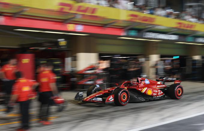 Charles Leclerc bo na štartni vrsti zadnji. | Foto: Reuters