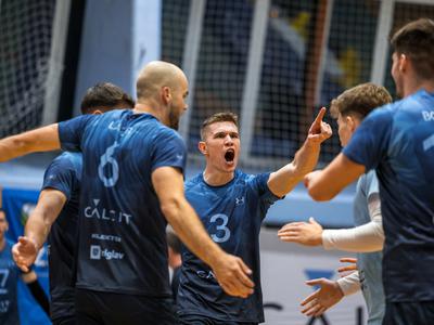 Kamničani ostajajo stoodstotni, ACH Volley boljši od Fužinarja