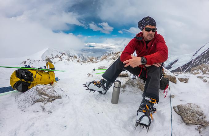 Davo Karničar na Denaliju, na višini 4.000 metrov | Foto: Rožle Bregar