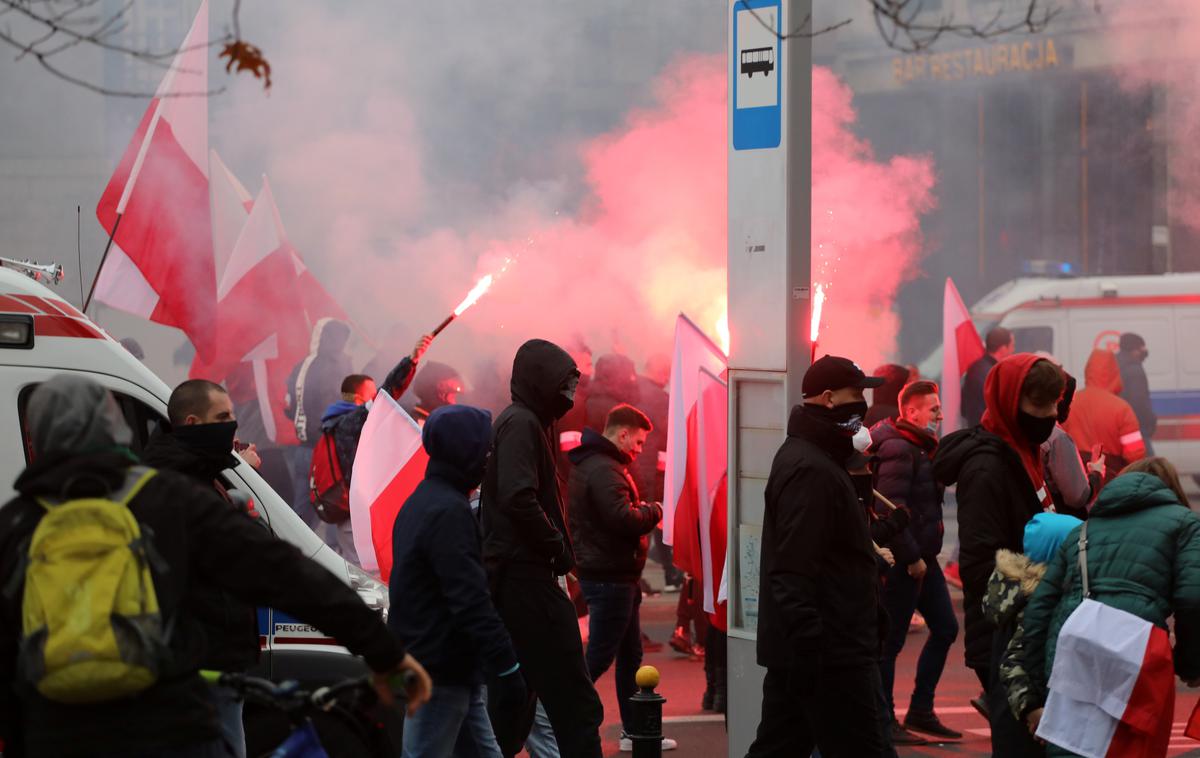 Shod v Varšavi | Na prepovedanem shodu nacionalistov in skrajnih desničarjev v Varšavi so izbruhnili izgredi. | Foto Reuters