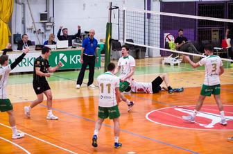 Nov trener in dve okrepitvi pri Krki