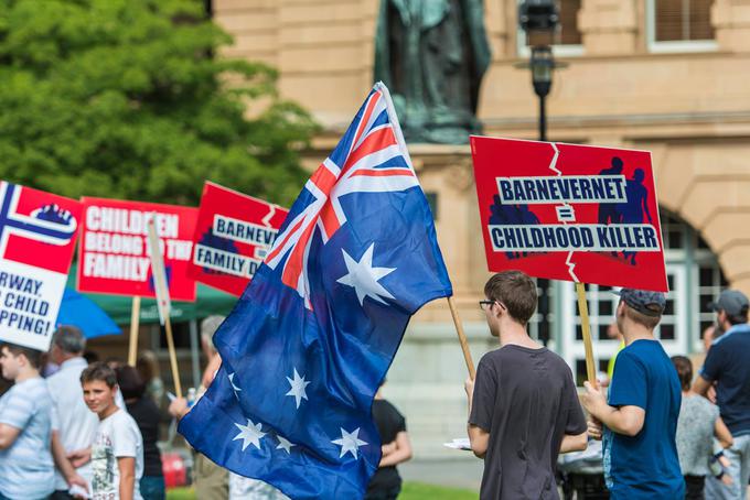Proti ravnanju norveškega centra za zaščito otrok so pretekli konec tedna protestirali tudi v avstralskem mestu Brisbane. | Foto: Facebook