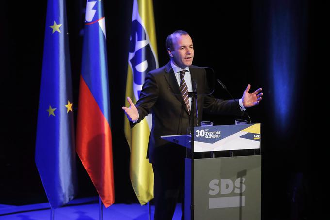 Na slovesnosti ob 30. obletnici SDS je zbrane v Cankarjevem domu nagovoril tudi predsednik Evropske ljudske stranke (EPP) Manfred Weber. | Foto: Reuters