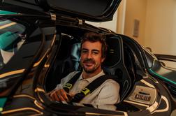 Fernando Alonso ima novega in videti je izjemno zadovoljen #foto