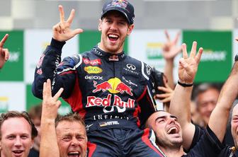 Kako je Vettel dvignil tri prste