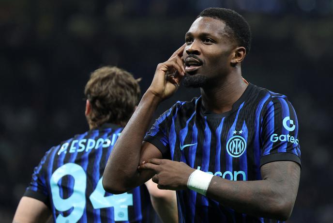 Inter z zmago nad Cagliarijem vse bližje naslovu prvaka