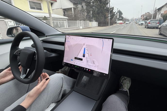 Tesla Autopilot samodejna vožnja FSD Zagreb | Med preizkusom Teslinega sistema FSD z nadzorom v Zagrebu. | Foto Gregor Pavšič