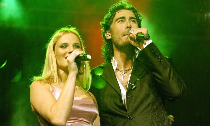Z Janom Plestenjakom je leta 2005 posnela veliko uspešnico Iz pekla do raja. | Foto: Mediaspeed