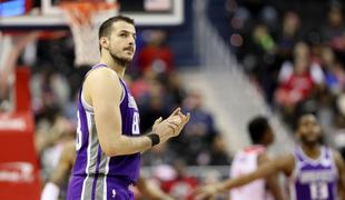 Nemanja Bjelica za zmago Sacramenta s "parkirišča" #video