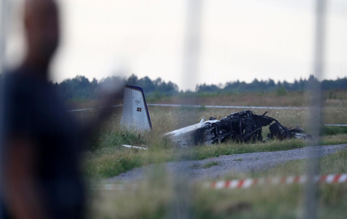 nesreča letalo Švedska | Na letalu je bilo devet ljudi, točno število žrtev še ni znano. | Foto Reuters