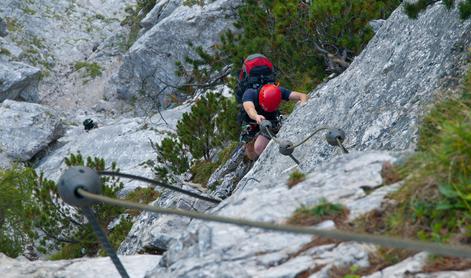 Na kranjskem sodišču obravnava zaradi smrti plezalke na bohinjski ferati