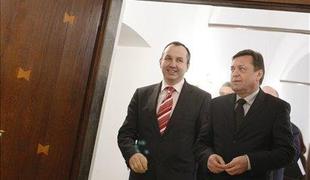 Janković in Grabus podpisala pogodbo o prodaji zemljišč za džamijo