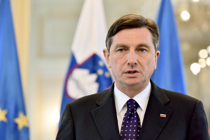 Pahor si je s prvo plačo kupil visečo mrežo. Hvalica dvomi o iskrenosti njegovega odgovora. | Foto: STA ,