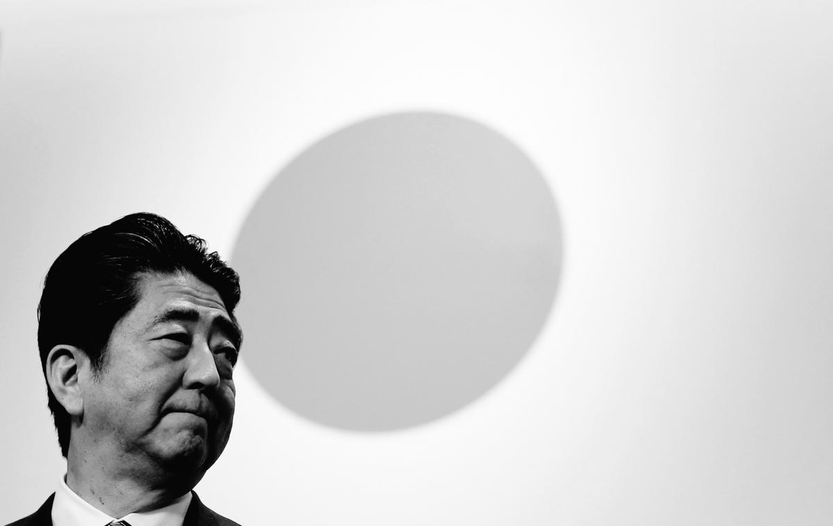 Shinzo Abe | Pri Moku se 67-letnega Shinza Abeja spominjajo kot velikega podpornika olimpijskega gibanja, družini, prijateljem in japonskemu ljudstvu pa so izrazili iskreno sožalje. | Foto Reuters