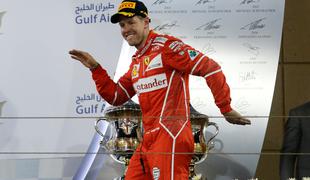 V Bahrajnu Vettel pred srebrnima puščicama #foto #video