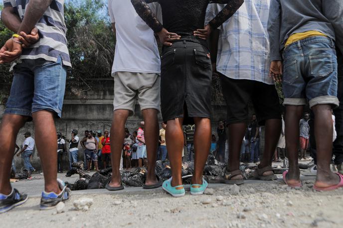 Haiti, nasilje | Na Haitiju so zaradi nasilje žrtve pogosto civilisti. Prisiljeni so bili zapreti tudi številne šole in zdravstvene domove.  | Foto Reuters