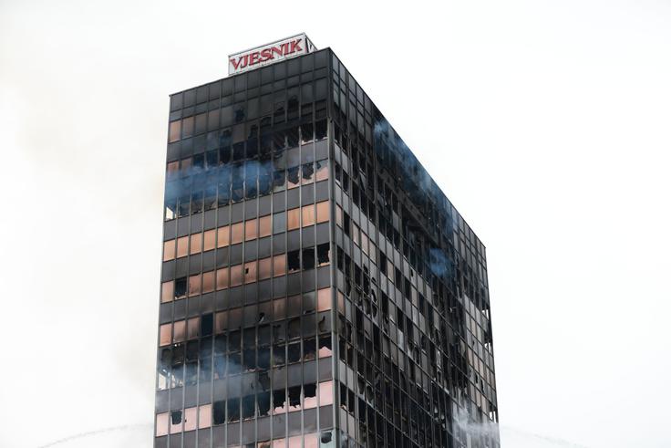 požar, Zagreb, Vjesnik, gasilci, ogenj, nebotičnik, stolpnica | Foto: Hina/STA
