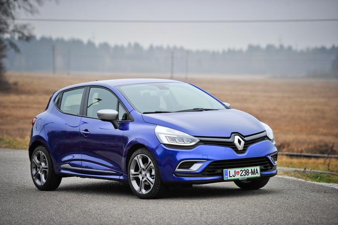 Renault clio je po uradni statistiki najuspešnejši avto pri slovenskih avtomobilskih trgovcih. Letos so jih do konca novembra prodali 3.471. | Foto: Ciril Komotar