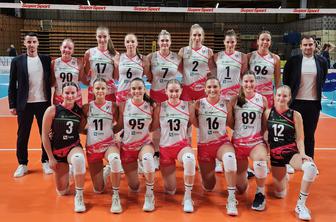 Derbi zadnjih finalistk po hudem boju Mariborčankam, tudi Radovljičanke ostajajo neporažene