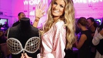 Marisa Miller ostaja Victorijin angelček