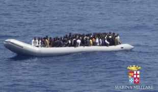 Italijanska mornarica rešila več sto prebežnikov