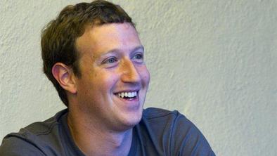 Bi Zuckerberg moral odstopiti?