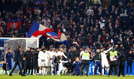 V Franciji odklenkalo ligaškemu pokalu, Lyon in PSG lahko postaneta zadnja