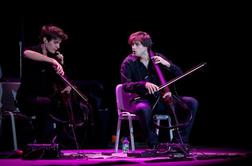 2Cellos snemata za Glee