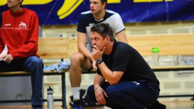 Vprašali so se, kako naprej: napadati želijo odličje