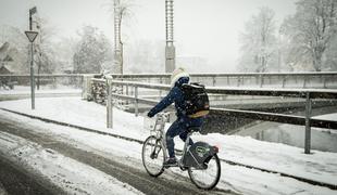 Sneženje se umirja, največ snega je zapadlo na Voglu #foto #video