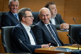 Drćavni zbor, Glasovanje, Janez Janša