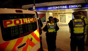V "terorističnem napadu" z nožem v Londonu trije ranjeni (video)
