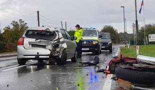 V prometni nesreči v Laznici umrl motorist #foto