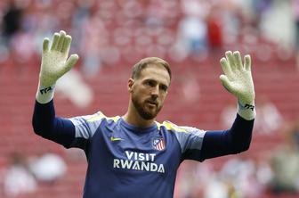 Jan Oblak do točke in priznanja v Vigu, polom Barcelone v Sevilli