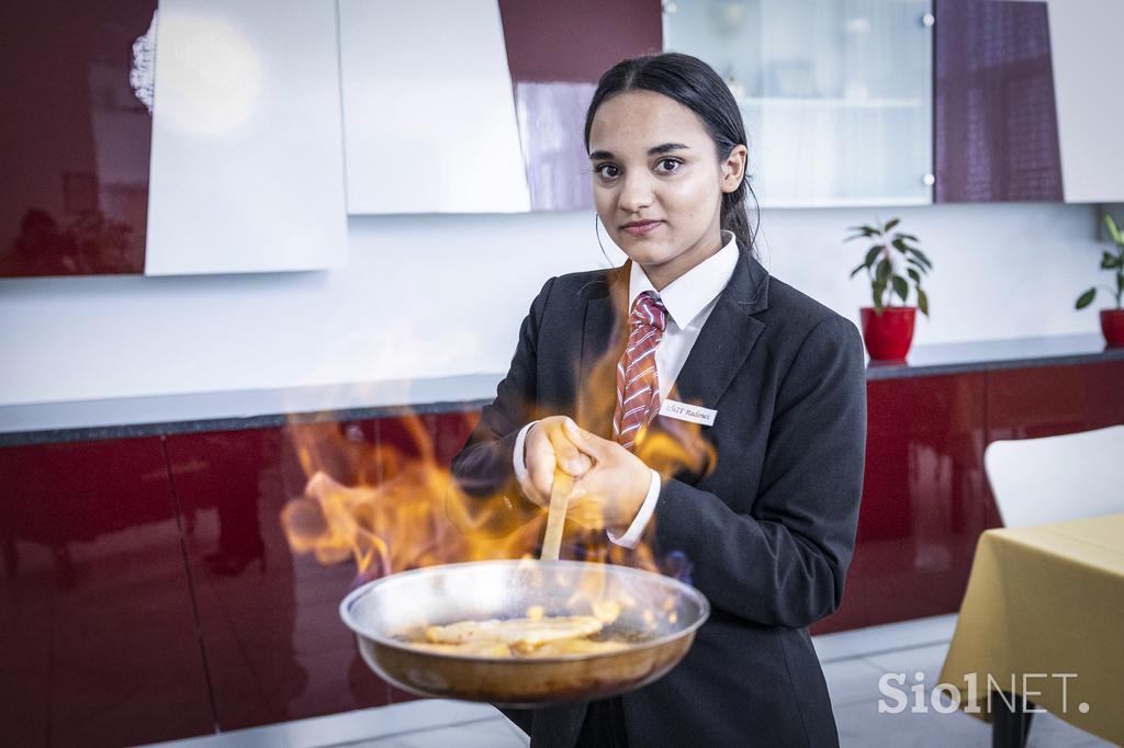 CPI, poklici, strežba, Nina Horvat