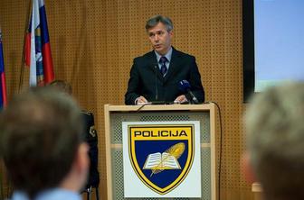 Z mobilno policijsko postajo naj bi bili policisti bliže ljudem