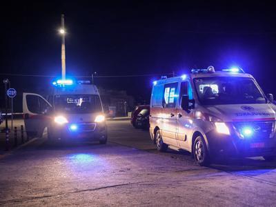 V trčenju plovila grške obalne straže in čolna z migranti umrlo 14 ljudi #video