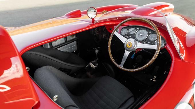 Ferrari 410 sport spider | Foto: RM Sotheby's
