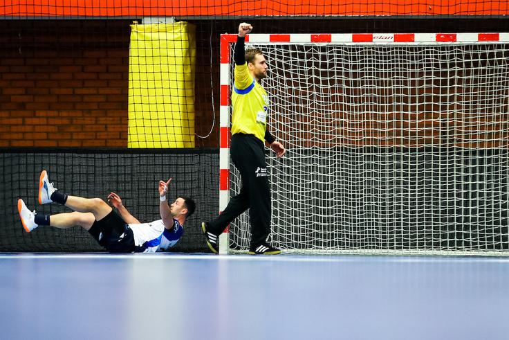 Klemen Ferlin je v prvem polčasu zbral devet obramb. | Foto: Matic Klanšek Velej/Sportida