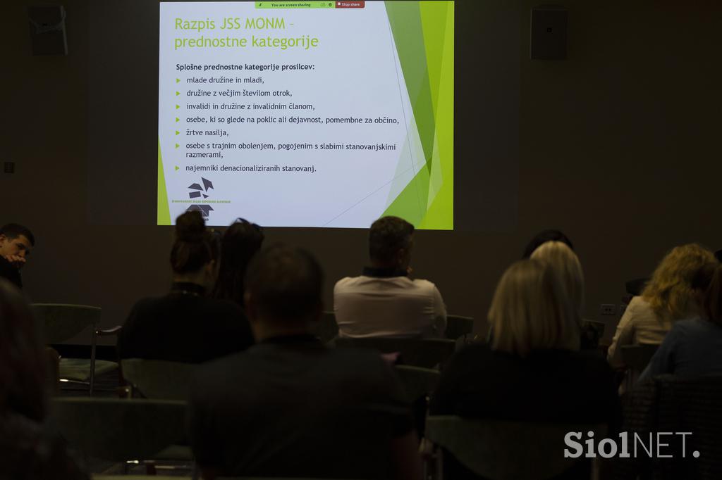 Posvet Poslovanje z nepremičninami